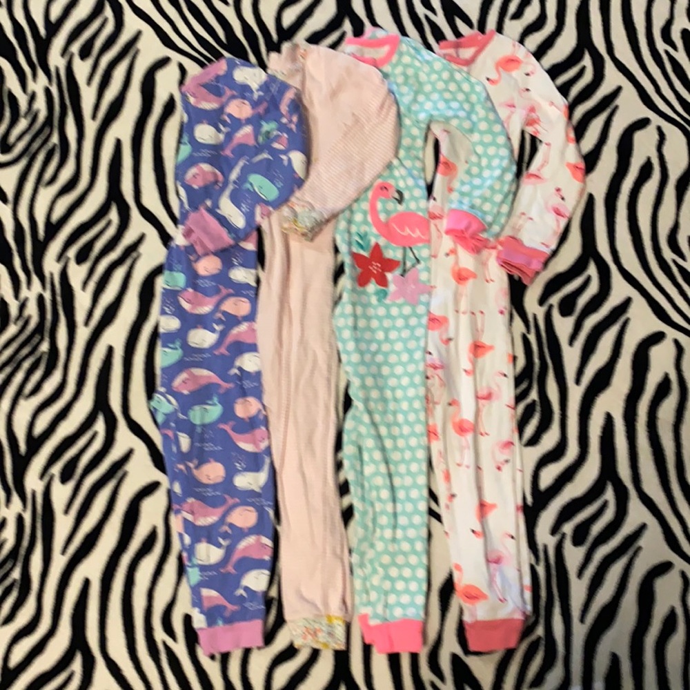 CARTER’s 4t sleepers set of 4